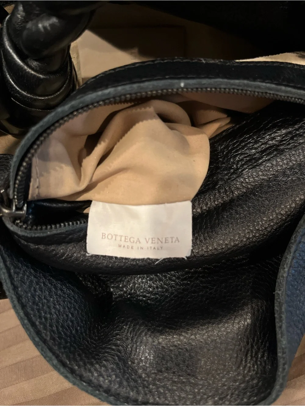 BOTTEGA VENETA CERVO COCKER HOBO BLACK LEATHER BAG WITH DUST BAG
